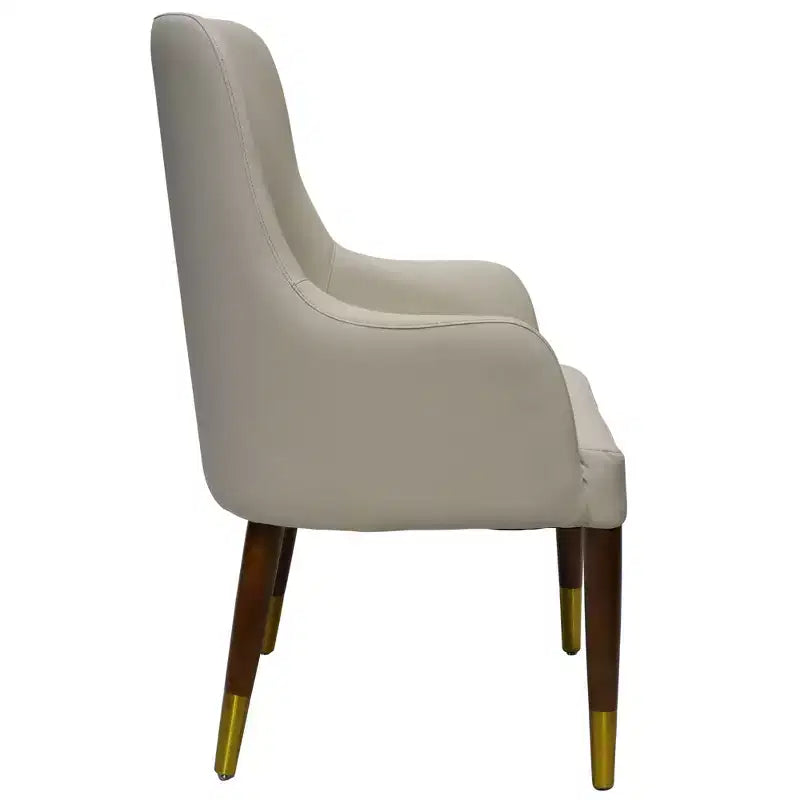 Fauteuil de salle à manger en cuir avec pieds en bois à accents dorés pour cuisine et intérieur modernes