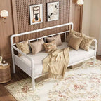 Cadre de lit de repos simple en métal avec tête de lit en grain de bois et rangement sous le lit